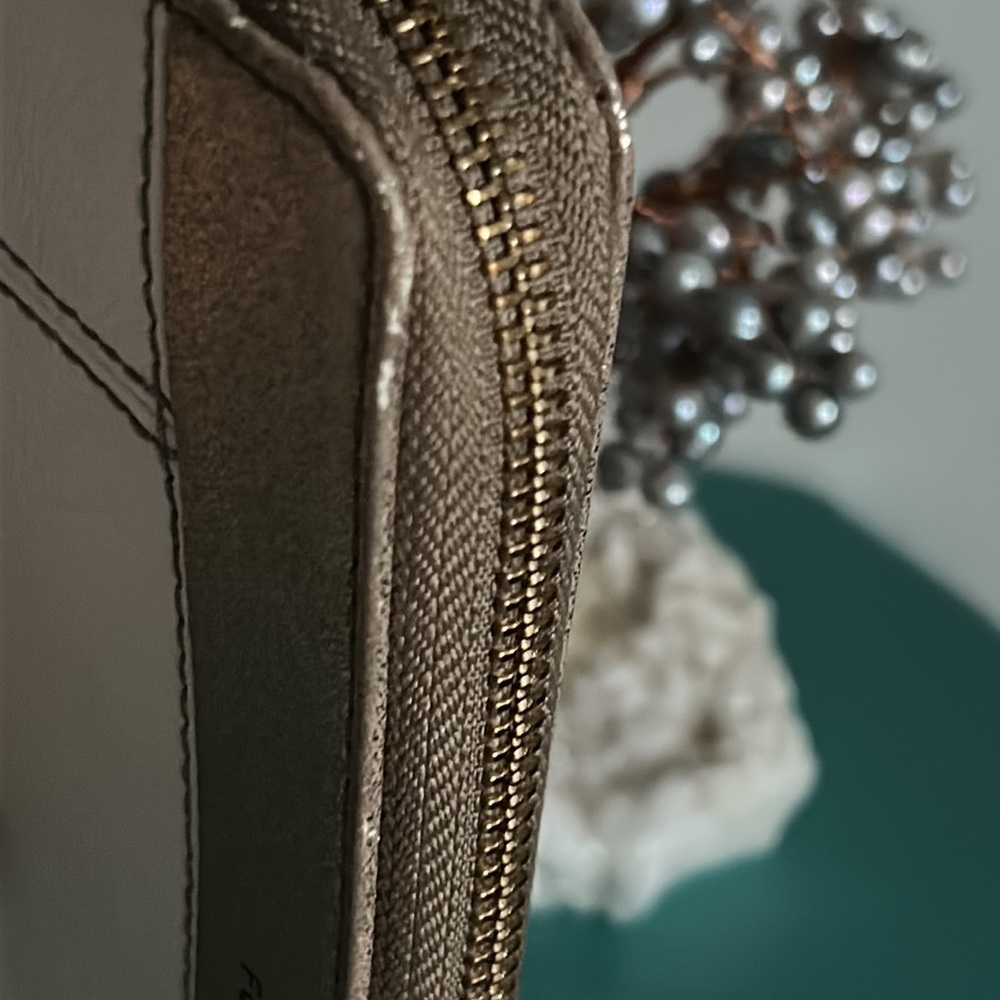 Fossil Jodi Style Zip Around Wallet Wristlet In I… - image 4